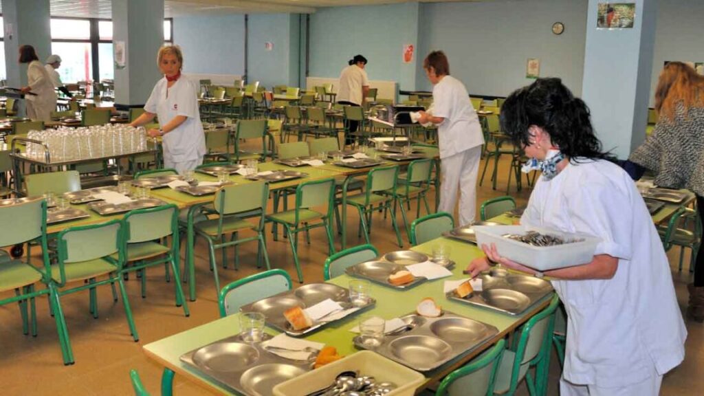 COMEDOR ESCOLAR REQUIERE PERSONAL DE TRABAJO
